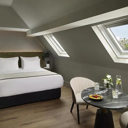 Nh Collection Ponthieu Champs-elysees 4*