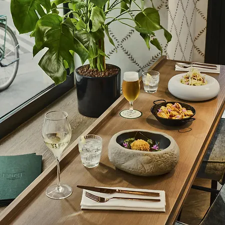 Nh Collection Ponthieu Champs-elysees 4* Paris