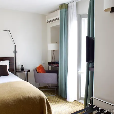 Hotel Nh Collection Ponthieu Champs-elysees 4*