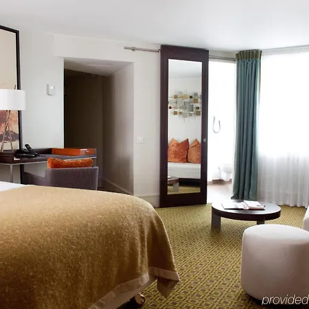 Beauchamps 4* Paris
