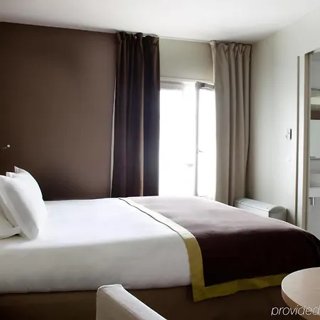 Nh Collection Ponthieu Champs-elysees 4* Paříž