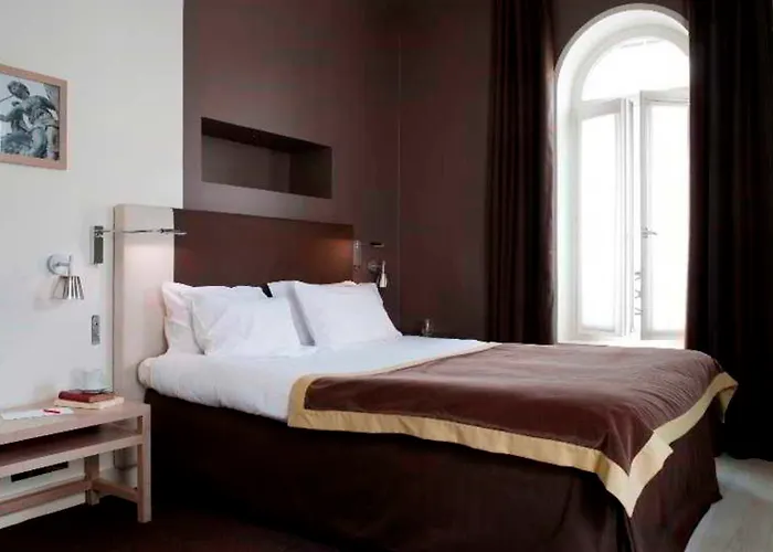 Nh Collection Ponthieu Champs-elysees 4* Paris