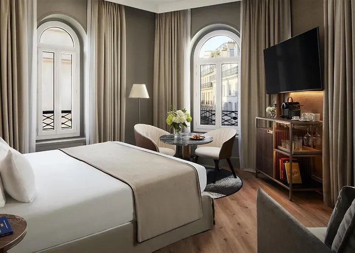 Otel Nh Collection Ponthieu Champs-elysees 4*