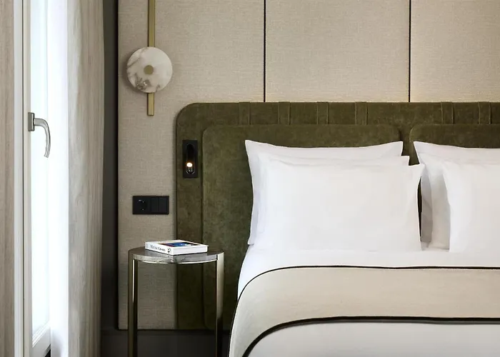 Otel Nh Collection Ponthieu Champs-elysees 4*