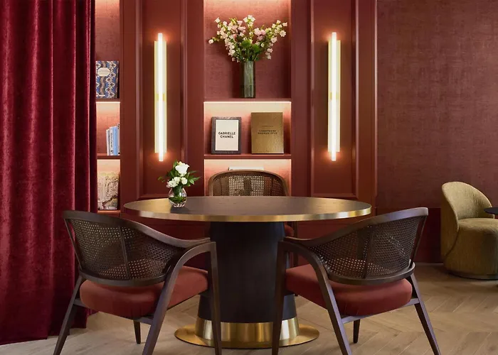 Nh Collection Ponthieu Champs-elysees Otel Paris