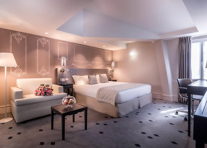 Hotel Nh Collection Ponthieu Champs-élysées 4*