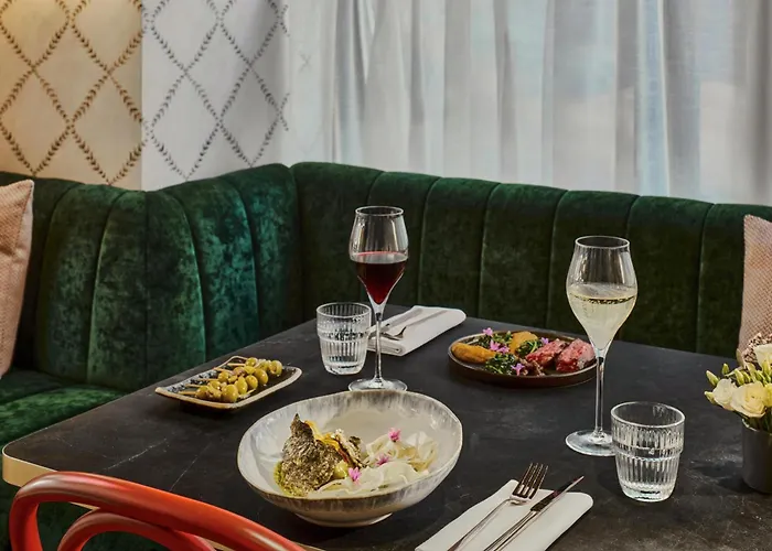 Nh Collection Ponthieu Champs-elysees 4* Paris