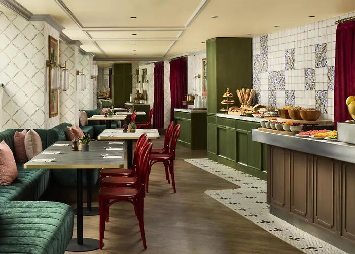 Otel Nh Collection Ponthieu Champs-elysees 4*