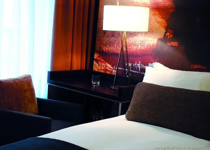 Nh Collection Ponthieu Champs-elysees Otel Paris