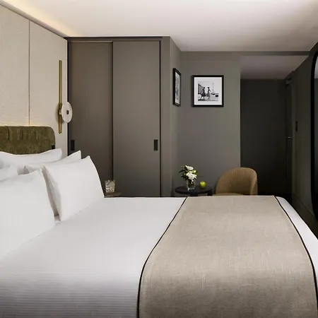 Beauchamps 4* Paris