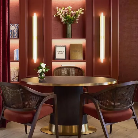 Beauchamps Hotel Paris