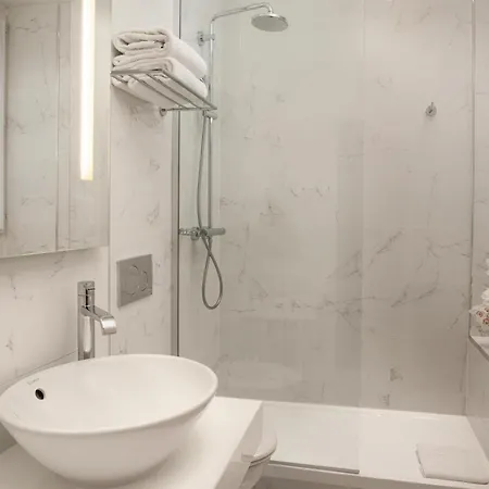 Beauchamps Hotel 4*